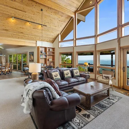 Soaring Eagles View Villa